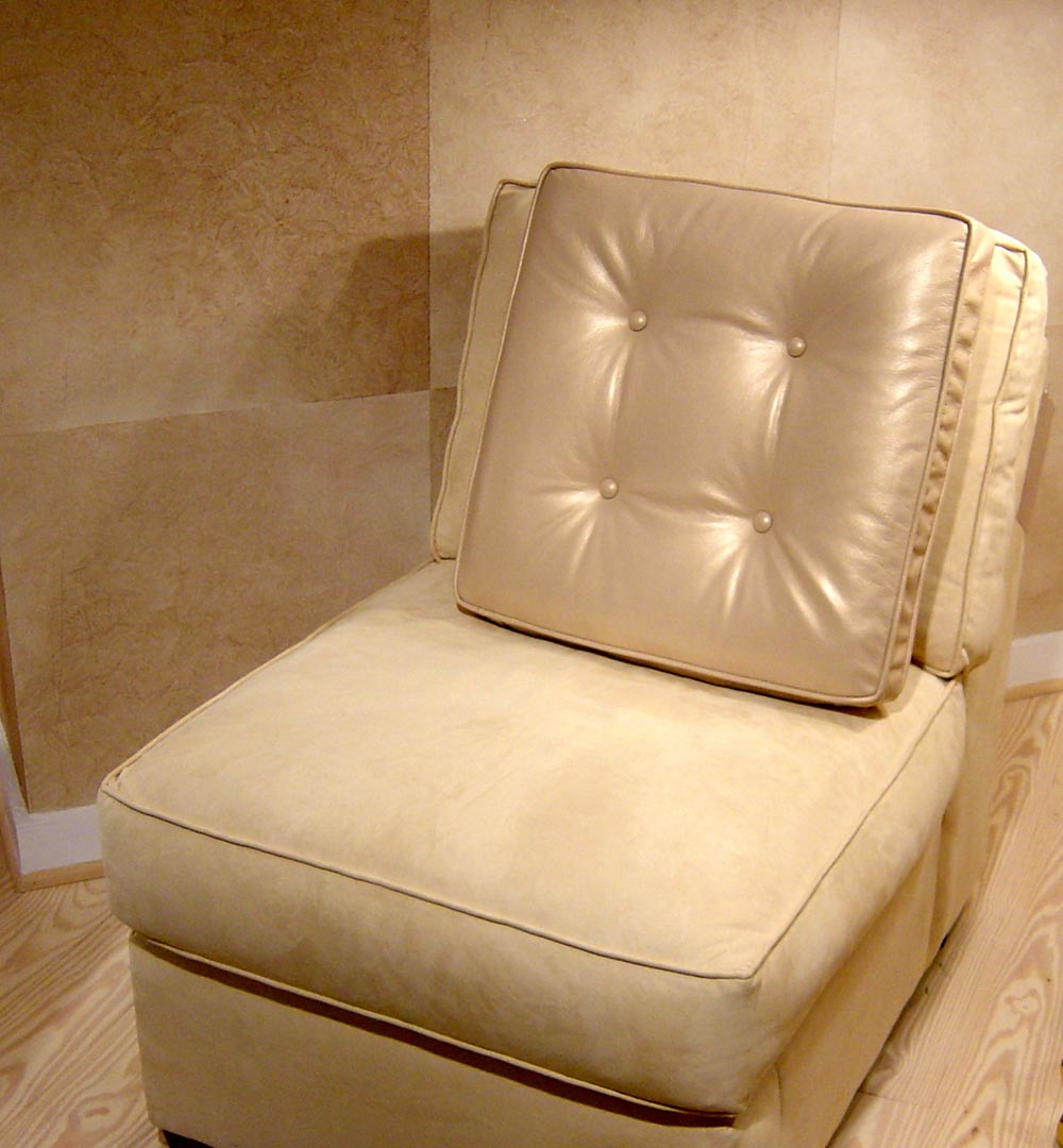 Townsend Leather's Taj Pearlized Cowhide Sunglow